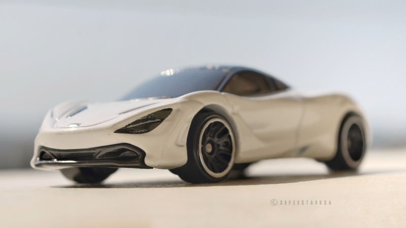 Illustration for article titled McLaren Monday - Twin 720S Meet and Greet